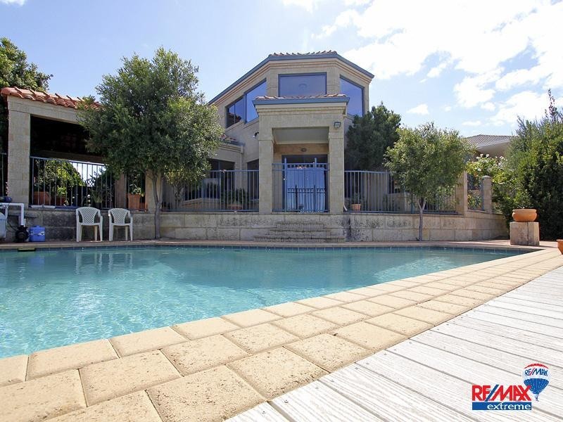 37 Southern Cross Circle, Ocean Reef WA 6027