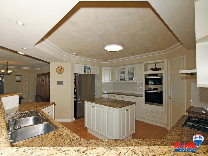 37 Southern Cross Circle, Ocean Reef WA 6027