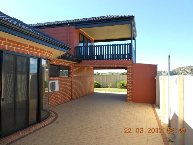 8 Bream Way, Yanchep WA 6035