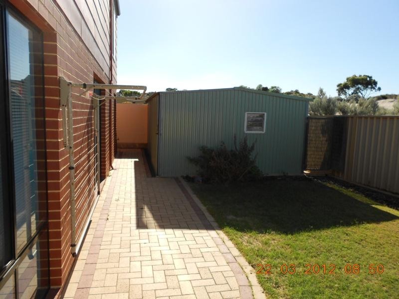 8 Bream Way, Yanchep WA 6035