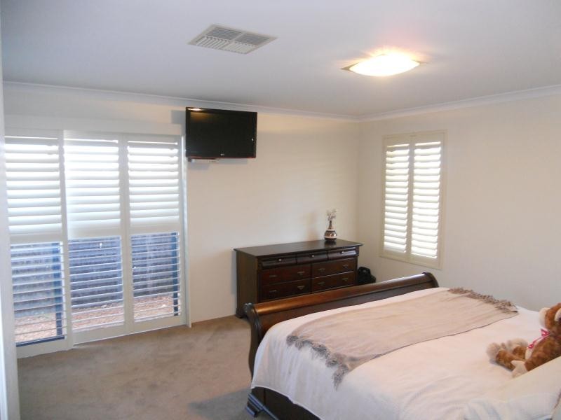 41 Crown Point Cres, Butler WA 6036