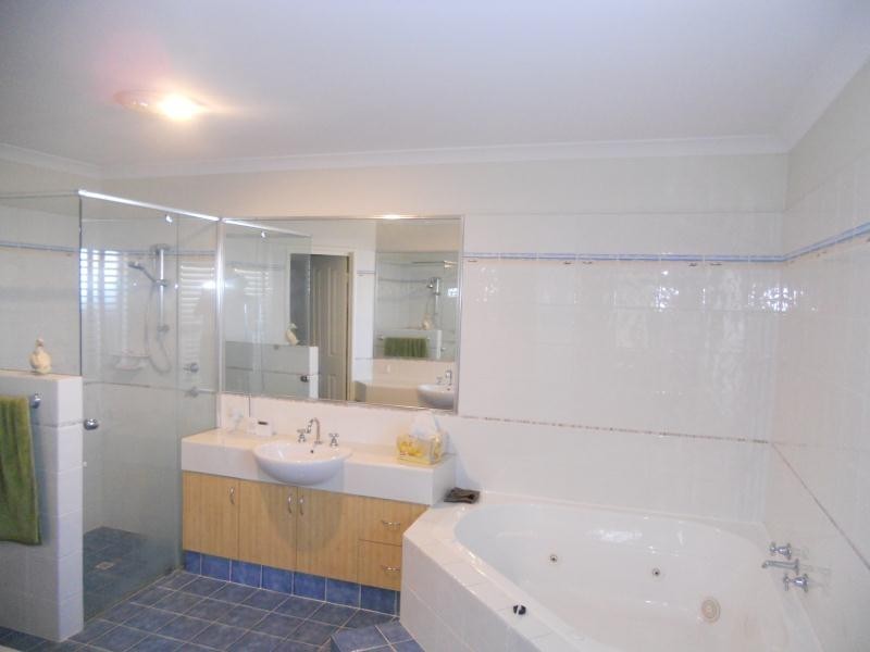 41 Crown Point Cres, Butler WA 6036