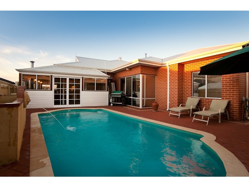 65 Silver Sands Drive, Iluka WA 6028