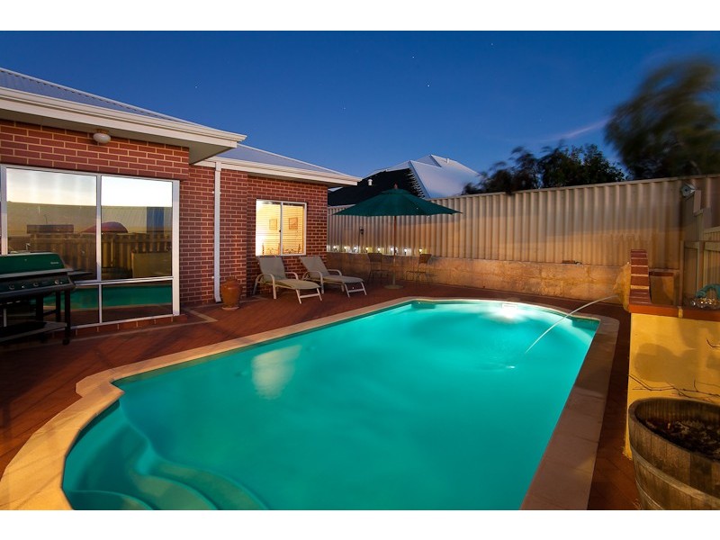 65 Silver Sands Drive, Iluka WA 6028