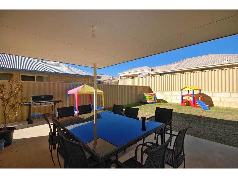 17 Baldwin Link, Butler WA 6036