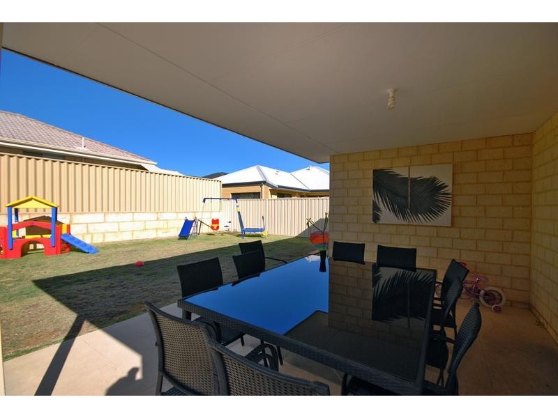 17 Baldwin Link, Butler WA 6036