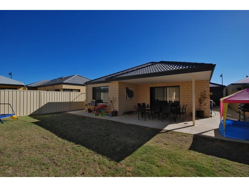 17 Baldwin Link, Butler WA 6036