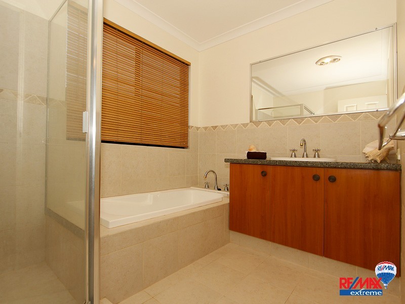 217 Flinders Ave, Hillarys WA 6025