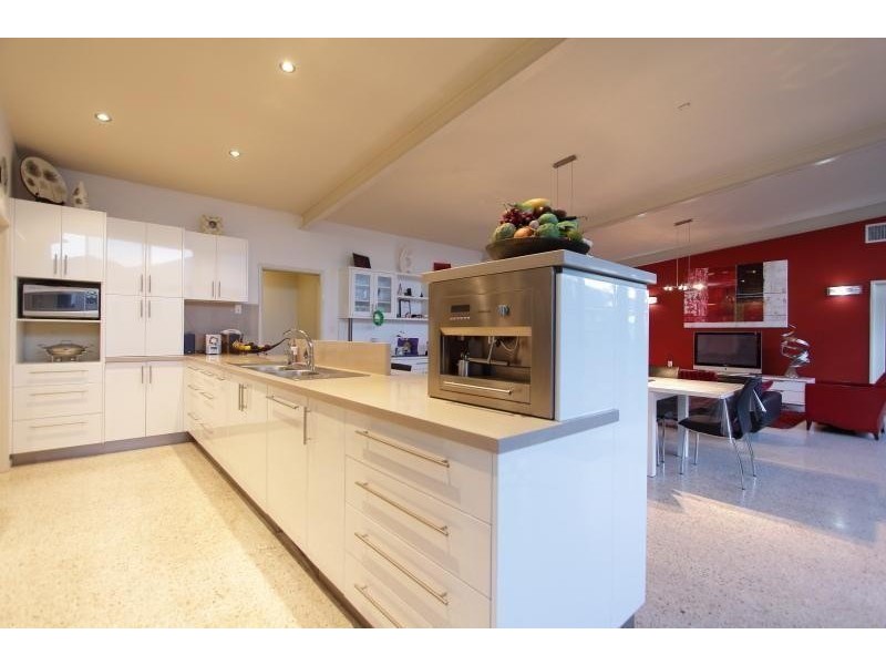 12 Lyssos Street, Tapping WA 6065