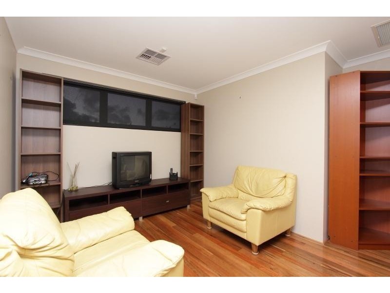 12 Lyssos Street, Tapping WA 6065
