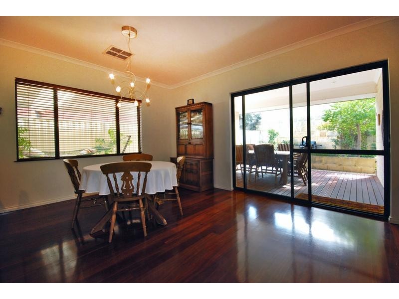 24 Litchfield Crescent, Carramar WA 6031
