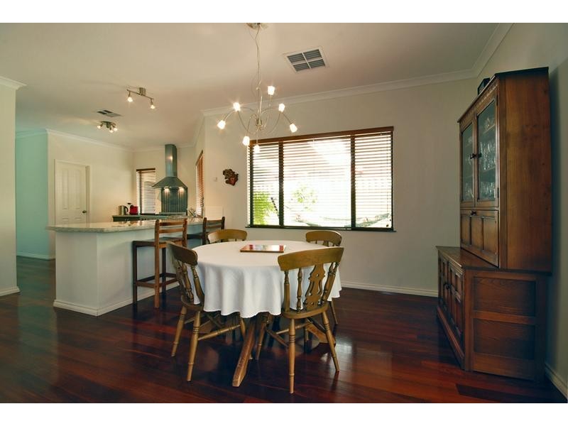 24 Litchfield Crescent, Carramar WA 6031