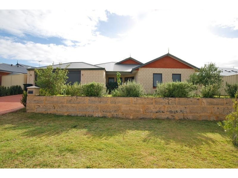24 Litchfield Crescent, Carramar WA 6031