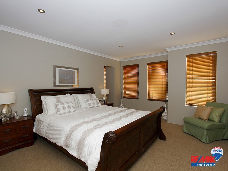 42 Ammanford Crescent, Butler WA 6036