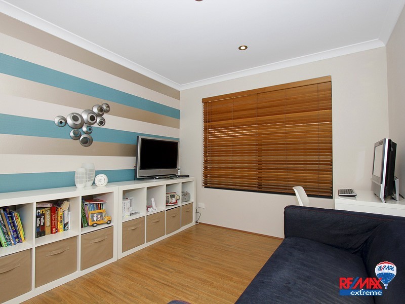 42 Ammanford Crescent, Butler WA 6036