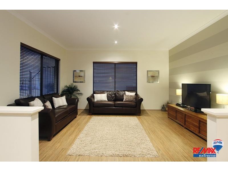 42 Ammanford Crescent, Butler WA 6036