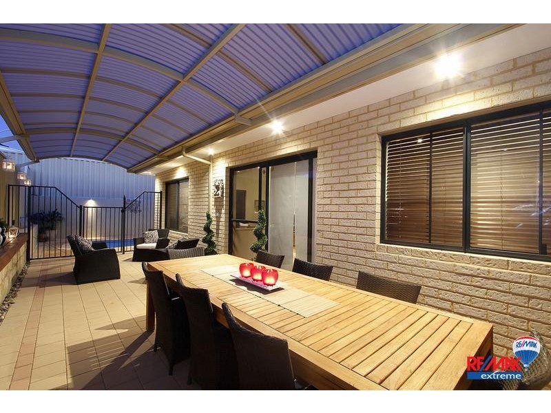 42 Ammanford Crescent, Butler WA 6036