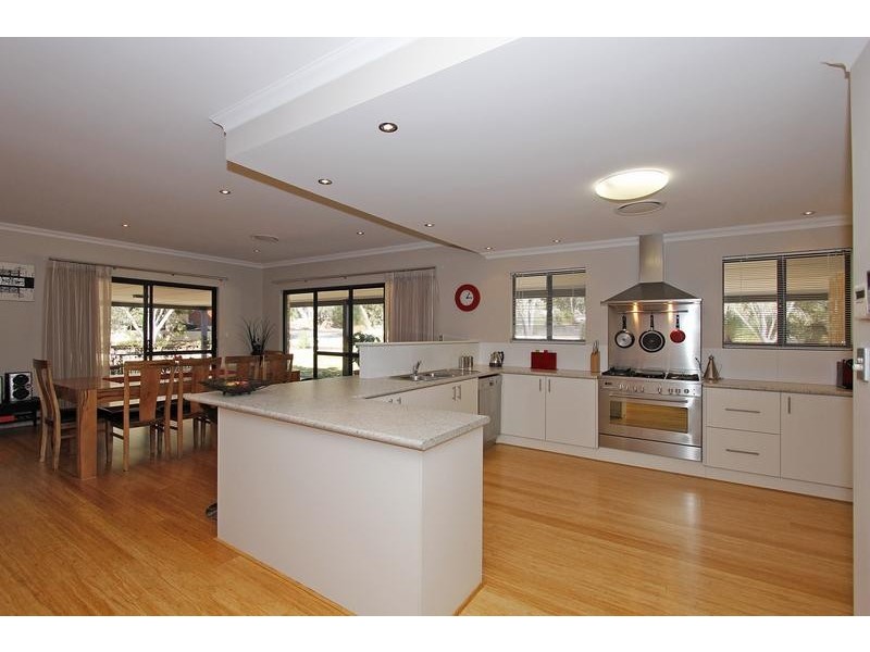 72 Bushwood Follow, Two Rocks WA 6037