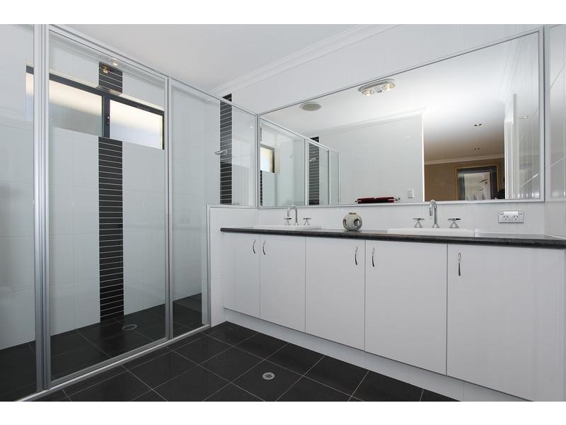 72 Bushwood Follow, Two Rocks WA 6037