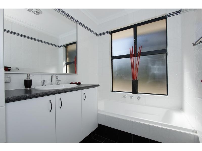 72 Bushwood Follow, Two Rocks WA 6037