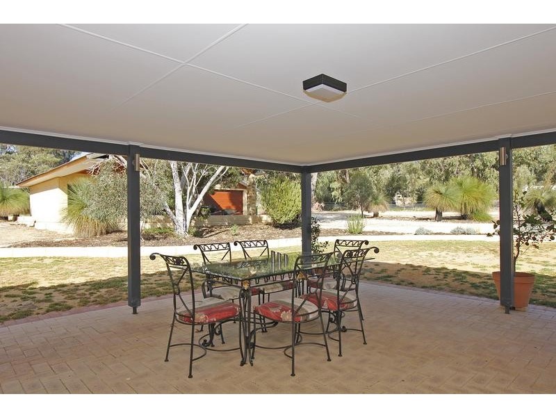 72 Bushwood Follow, Two Rocks WA 6037