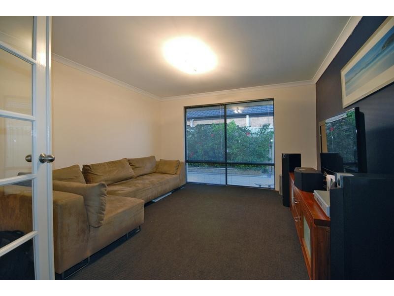 64 Colwyn Loop, Tapping WA 6065