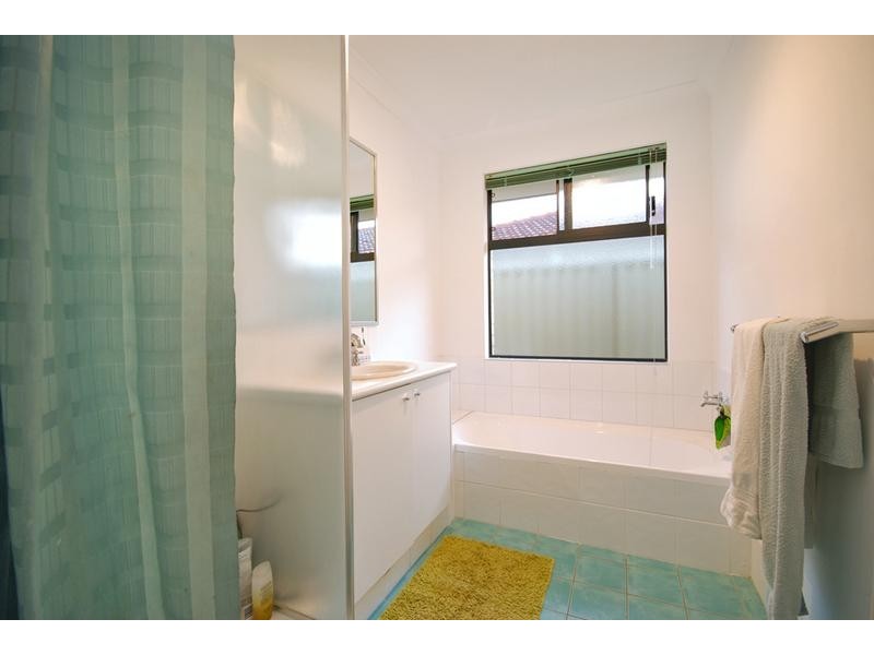 64 Colwyn Loop, Tapping WA 6065