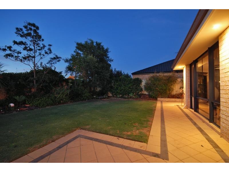 64 Colwyn Loop, Tapping WA 6065