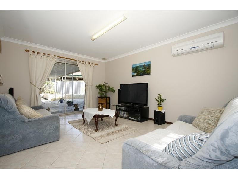 36 Dolphin Way, Beldon WA 6027