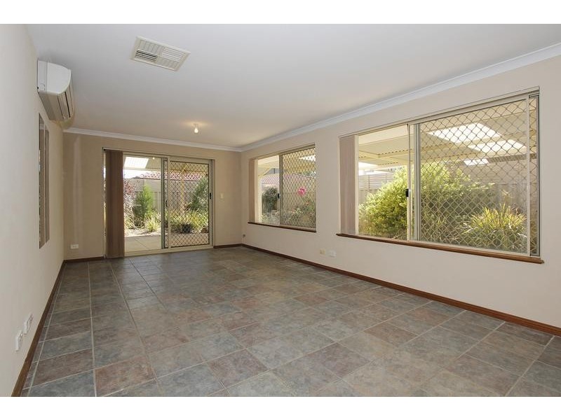 4 McCoy Place, Quinns Rocks WA 6030