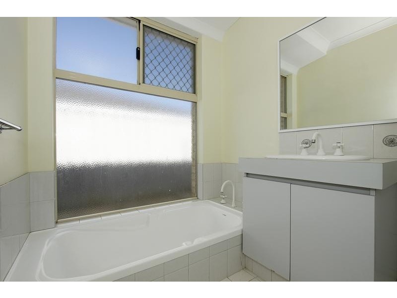 4 McCoy Place, Quinns Rocks WA 6030