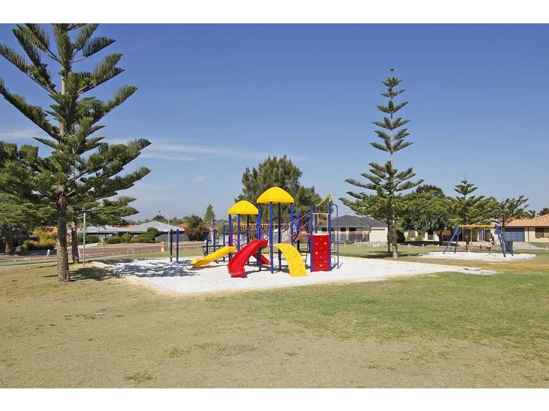 4 McCoy Place, Quinns Rocks WA 6030