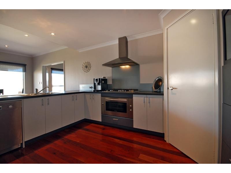 25 Cairo Way, Wanneroo WA 6065