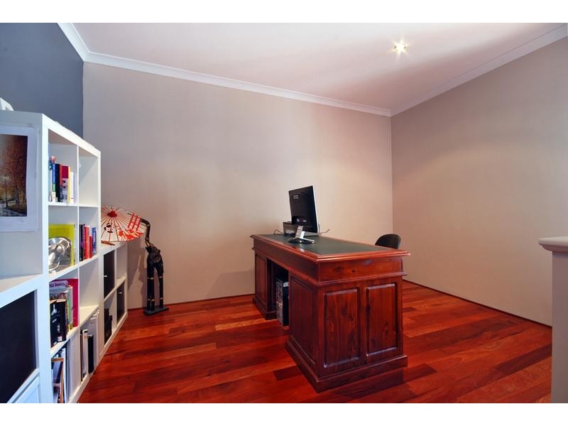 25 Cairo Way, Wanneroo WA 6065