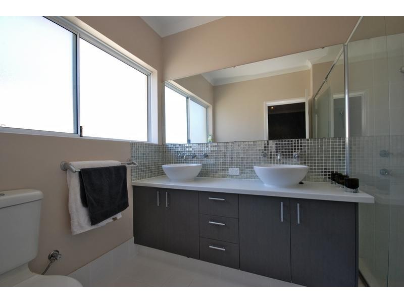 25 Cairo Way, Wanneroo WA 6065