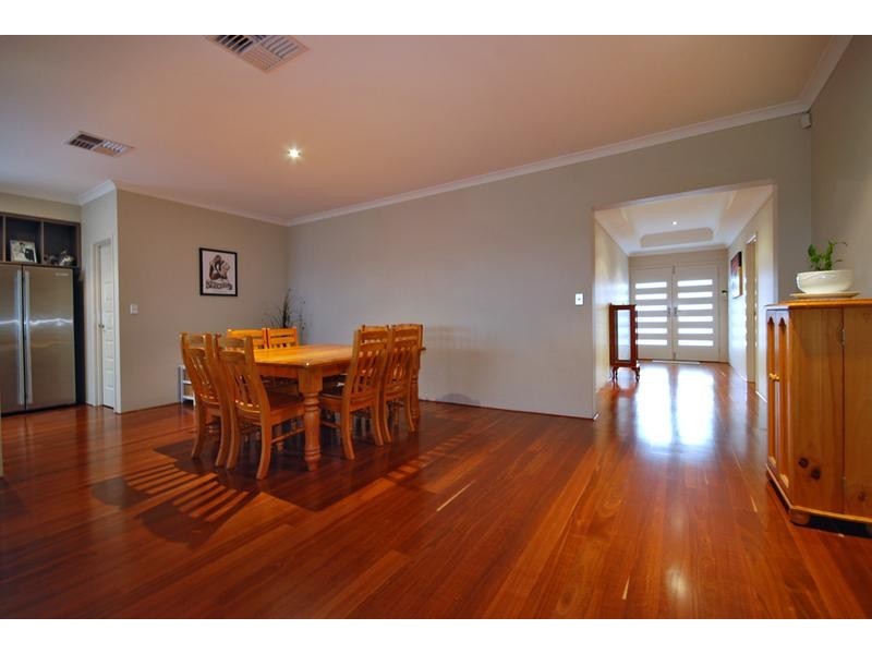 4 Zeppelin Way, Tapping WA 6065