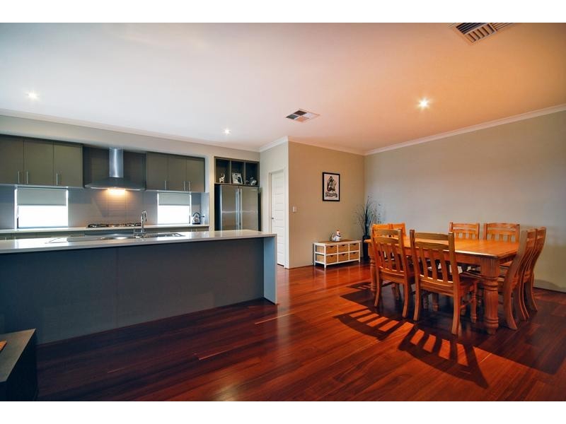 4 Zeppelin Way, Tapping WA 6065