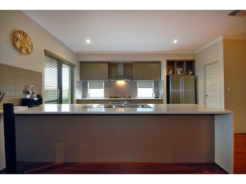 4 Zeppelin Way, Tapping WA 6065