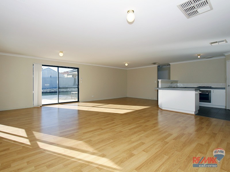 29 Serpentine Gardens, Clarkson WA 6030