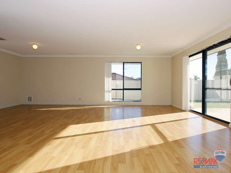 29 Serpentine Gardens, Clarkson WA 6030