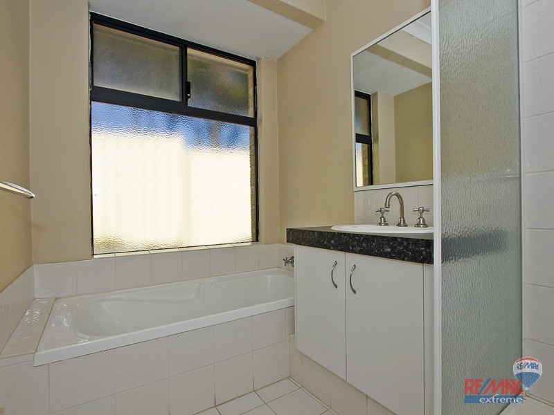 29 Serpentine Gardens, Clarkson WA 6030