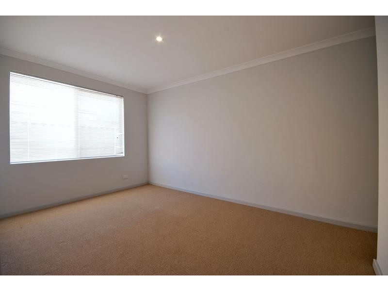 11 Talybont Bend, Butler WA 6036