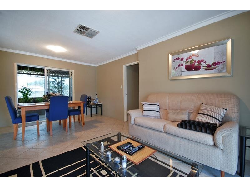 25 Whitfield Drive, Two Rocks WA 6037