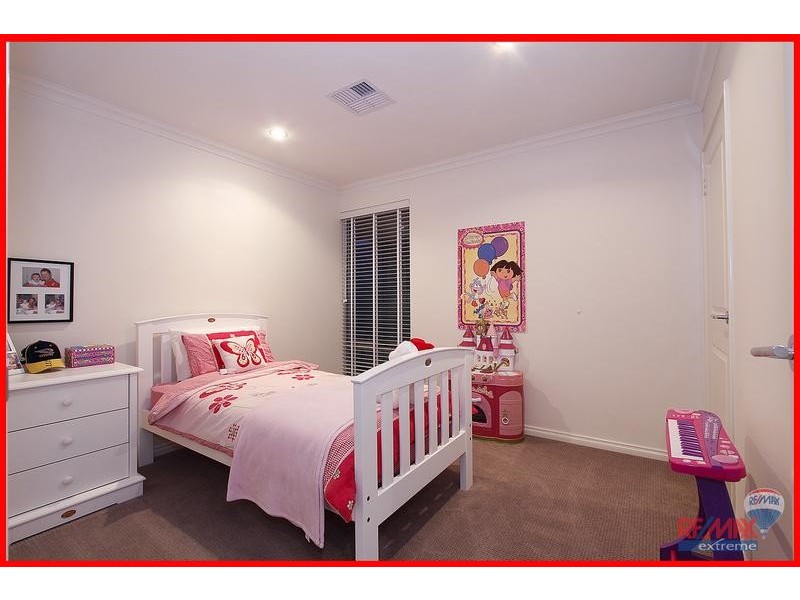 18 Skerries Way, Ridgewood WA 6030