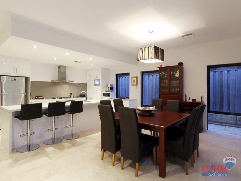 27 Acapulco Way, Quinns Rocks WA 6030