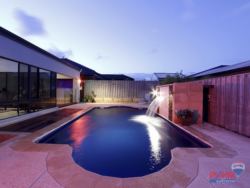27 Acapulco Way, Quinns Rocks WA 6030