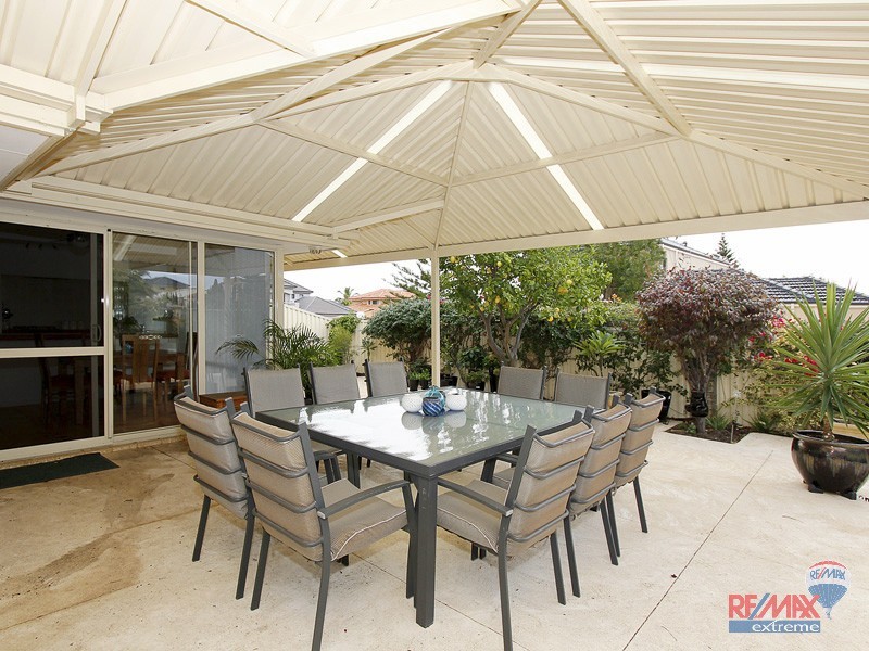 8 Cumberland Drive, Hillarys WA 6025