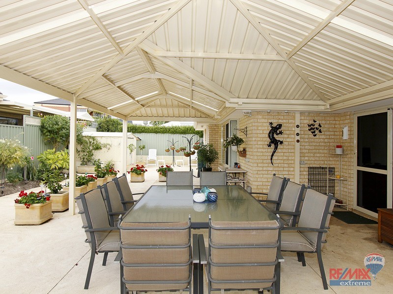 8 Cumberland Drive, Hillarys WA 6025