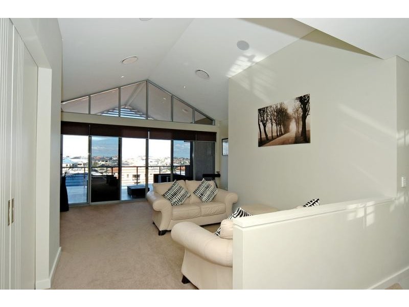 4 Paros Cove, Mindarie WA 6030