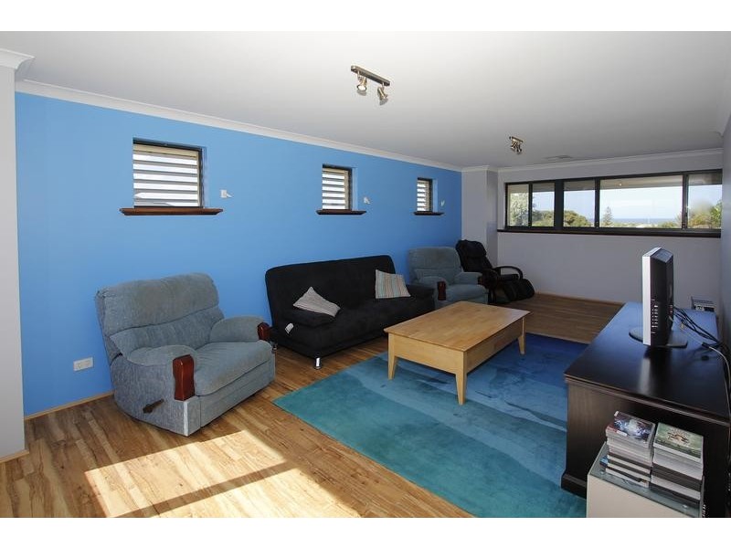 10 Brodia Place, Two Rocks WA 6037